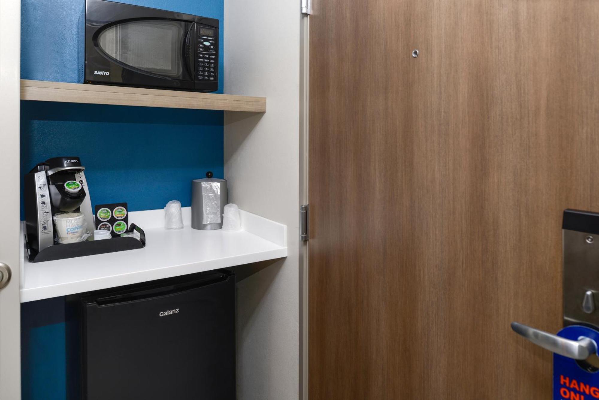 Holiday Inn Express Hotel And Suites Marysville By Ihg Buitenkant foto